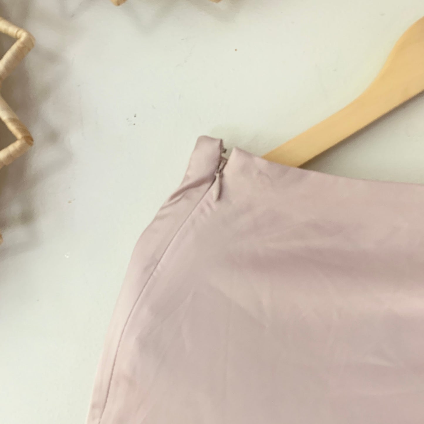 EXPRESS High Rise Washable Faux Silk Satin Midi Pink Skirt New Size 8