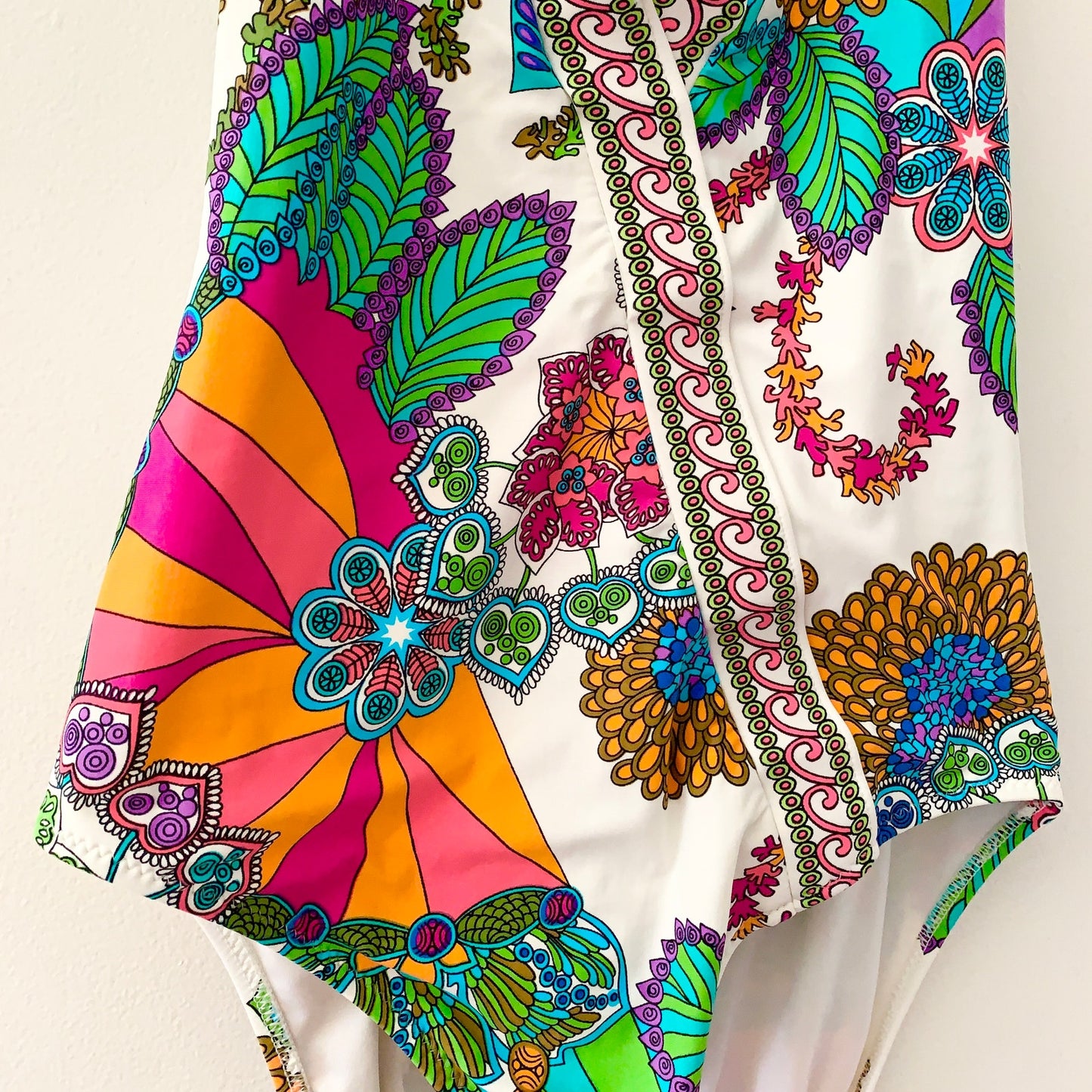 Trina Turk Meilani One Piece Plunge Neck Halter Floral Swimsuit White Green 8