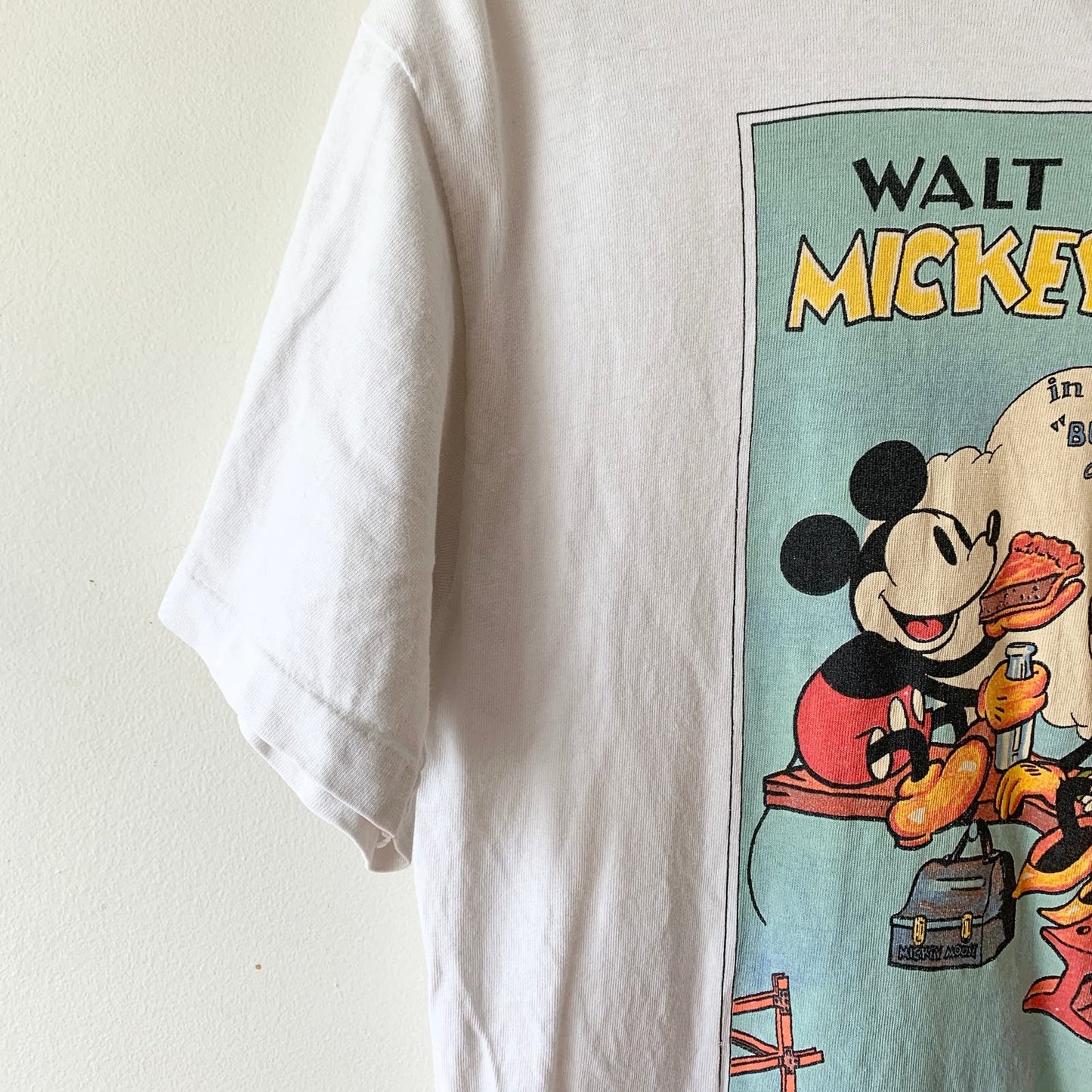 DISNEY Vintage Mickey Building a Building Graphic T-Shirt L-XL