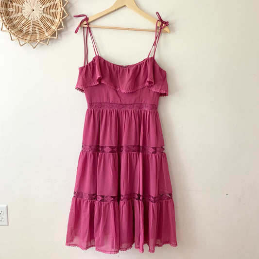 DRESS THE POPULATION Dream Sleeveless Ruffle Lace Tiered Midi Dress Pink M NEW