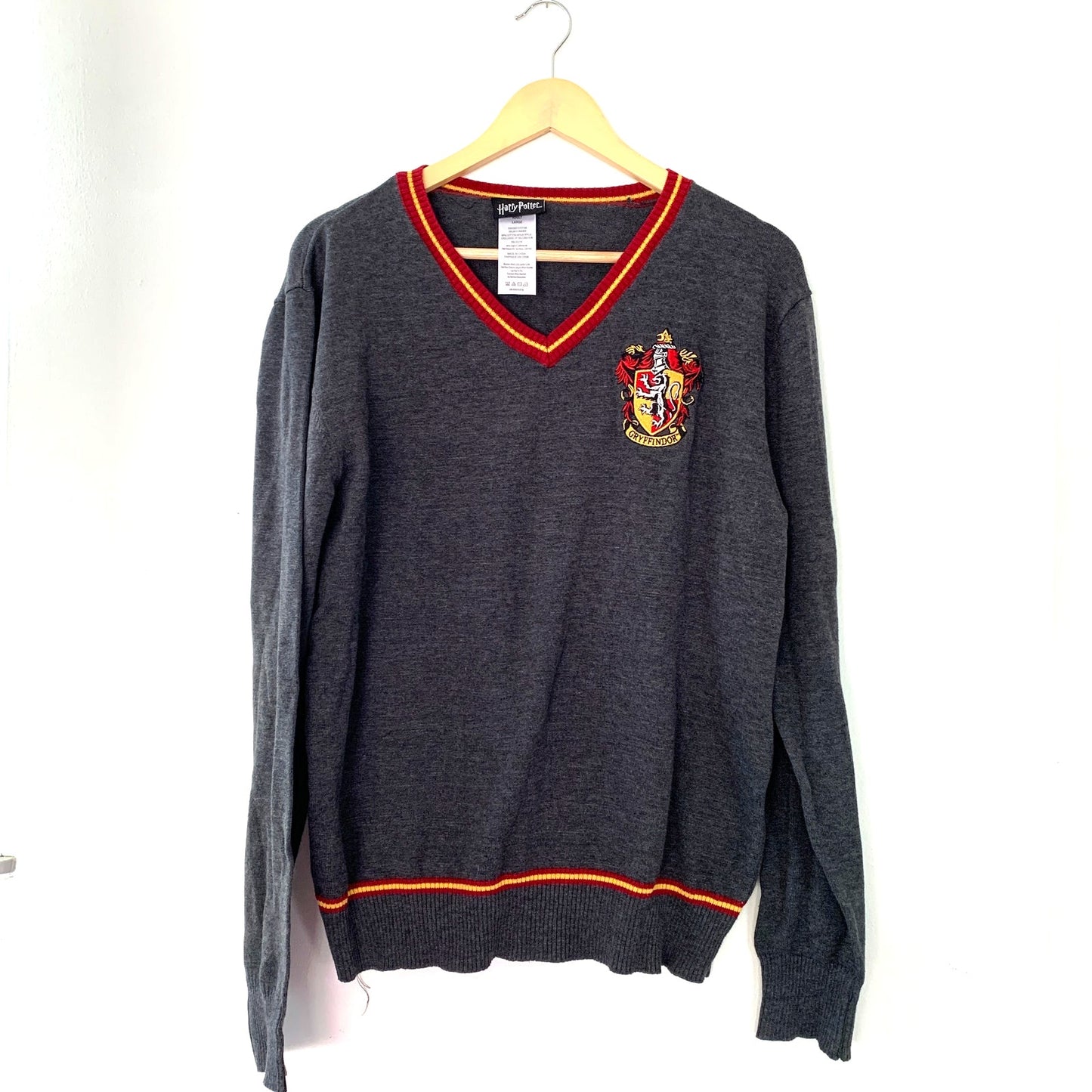 Harry Potter Gryfindor Adult Gray V-Neck Logo Sweater Size Large