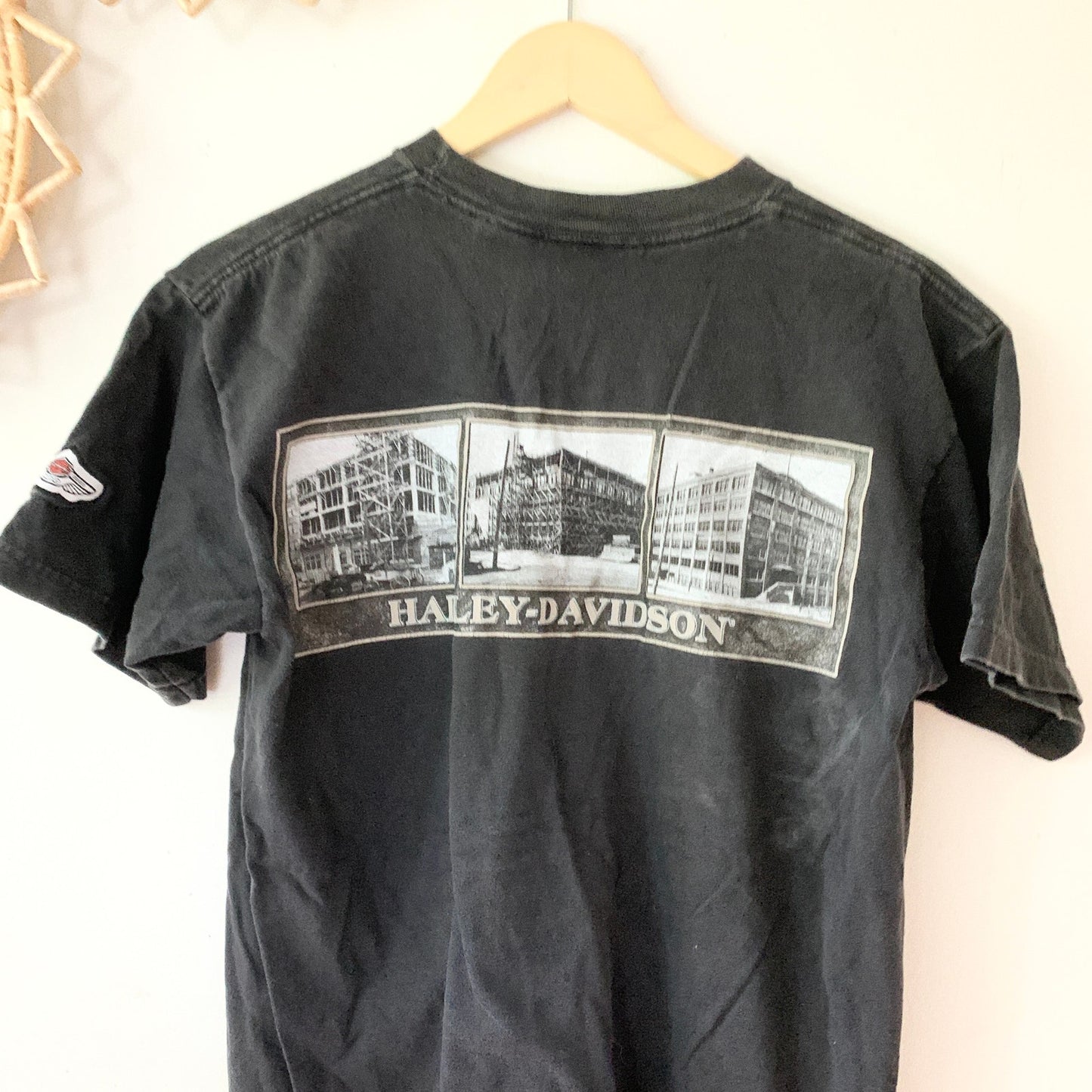 Harley Davidson Vintage Juneau Avenue 90s Graphic T-Shirt Black Small