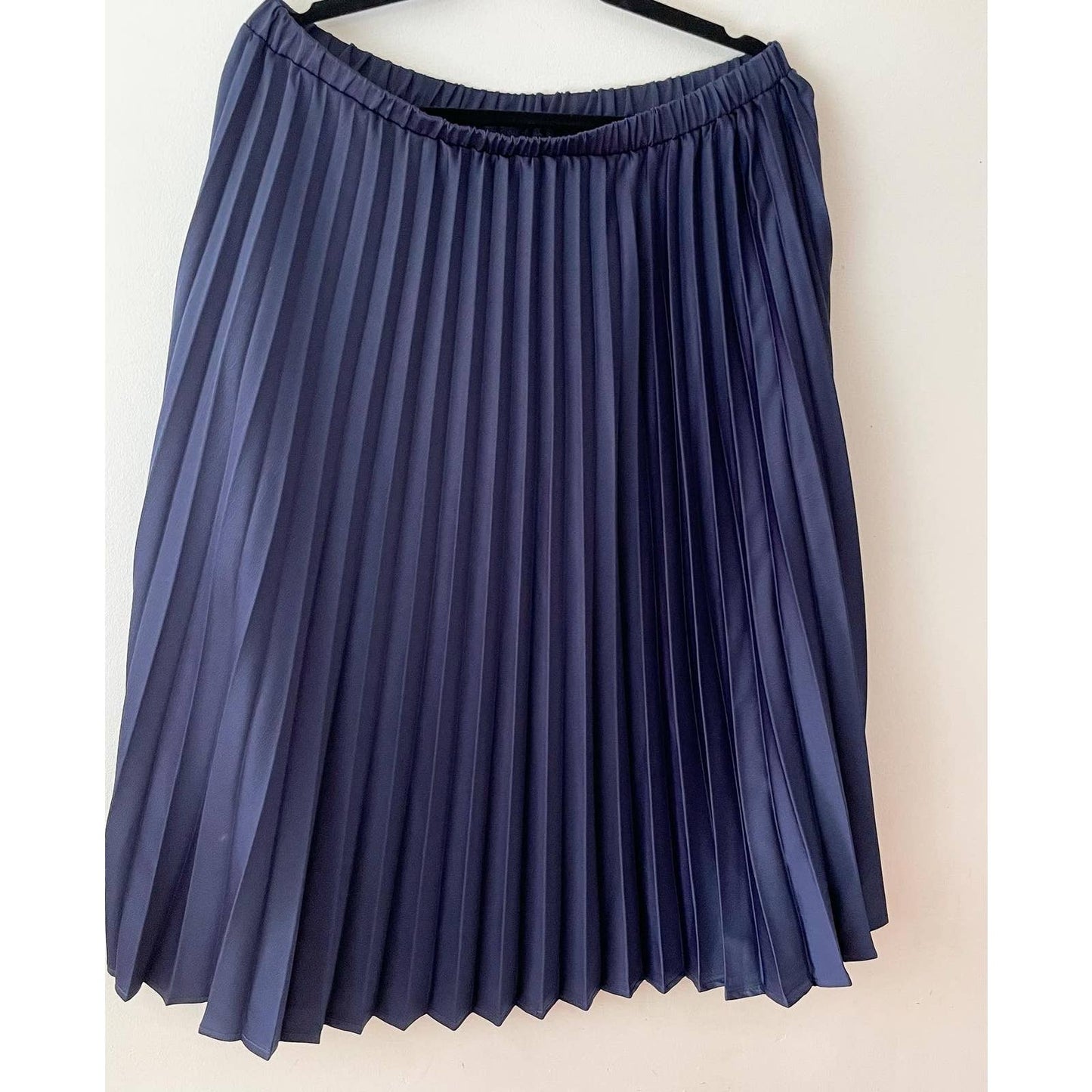 Solitaire Navy Blue Pleated Midi Skirt