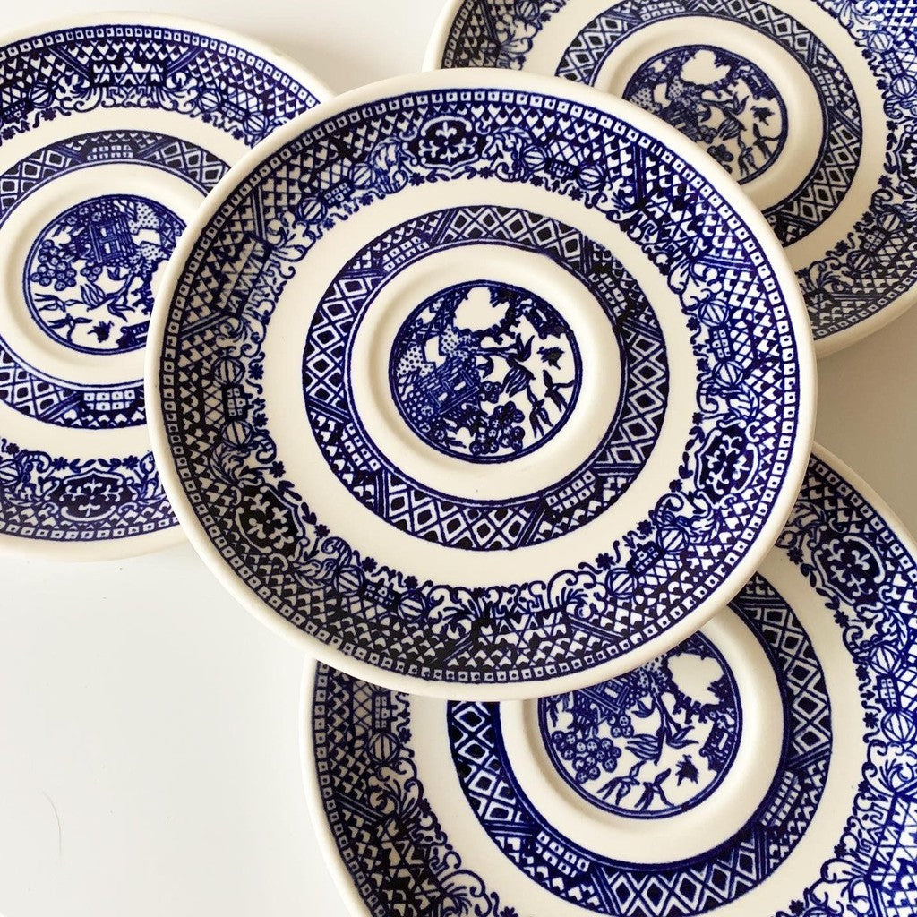 Vintage Blue Willow Set of Six Saucer Plates & Coffee Creamer
