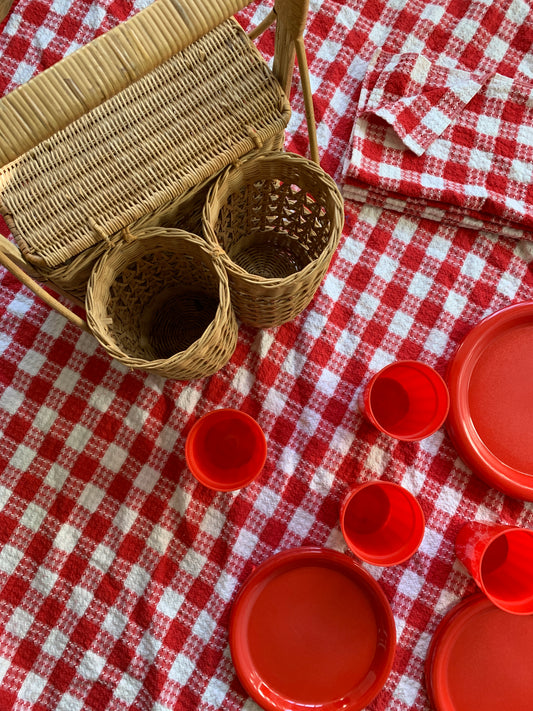 Vintage Wicker Picnic Basket Set With Blanket Cups Plates Utensils Red White Check