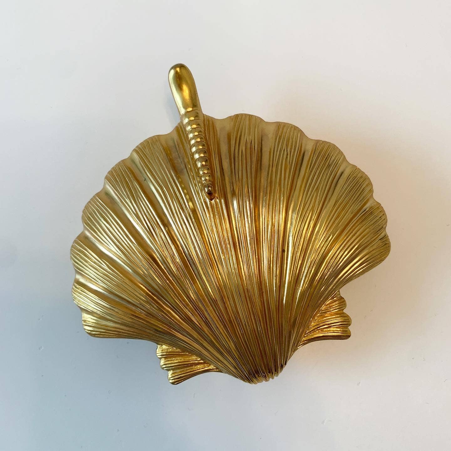 Bombay Gold Brass Sea Shell Mini Frame with Closure